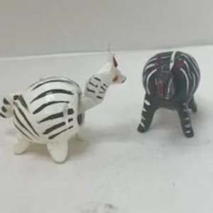 Loose Neck Zebra
