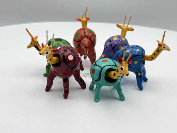 Loose Neck Giraffe - Image 3