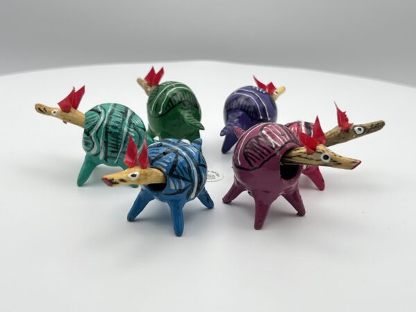 Loose Neck Armadillo - Image 2