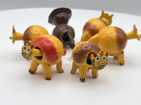 Loose Neck Lion - Image 3
