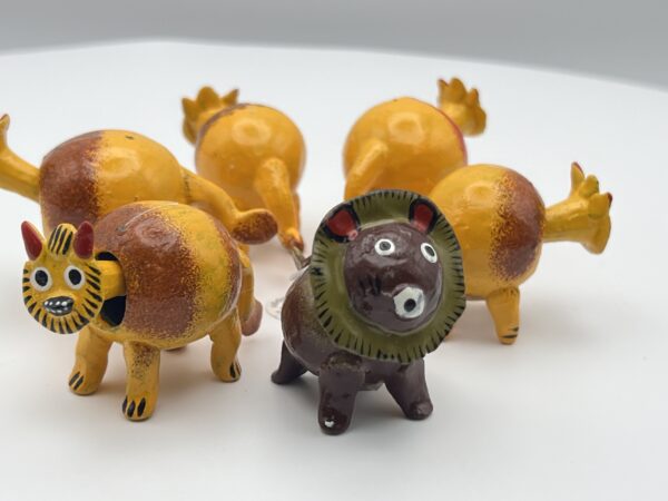 Loose Neck Lion - Image 6